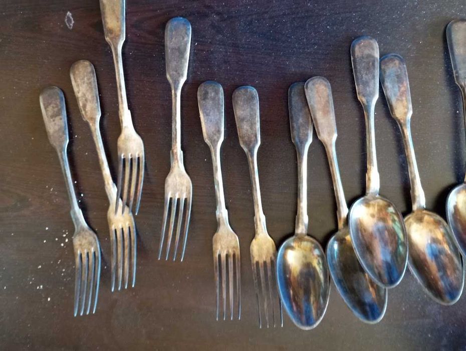 Посребрени Вилици Лъжици