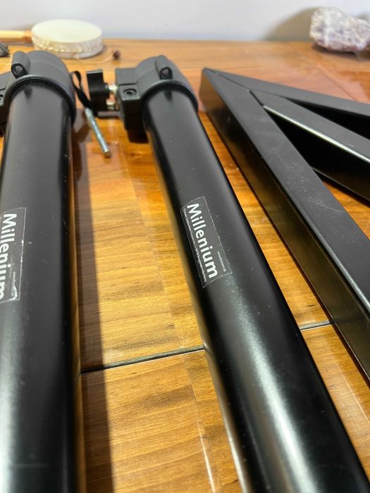 Стойки за Мониторни Колони - Millenium