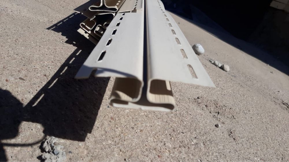 Бежевый сайдинг