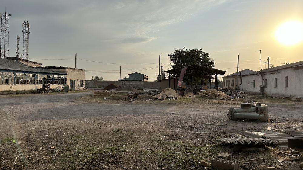 Ko’chmas mulk sotiladi