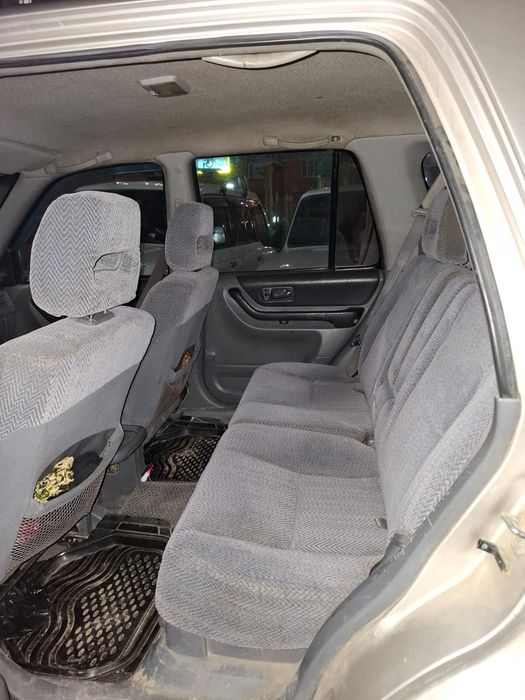 Срочно продам. 1997 год,автомат.