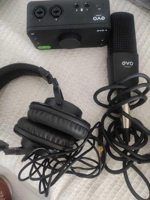 Audient Evo 4 USB аудио интерфейс .