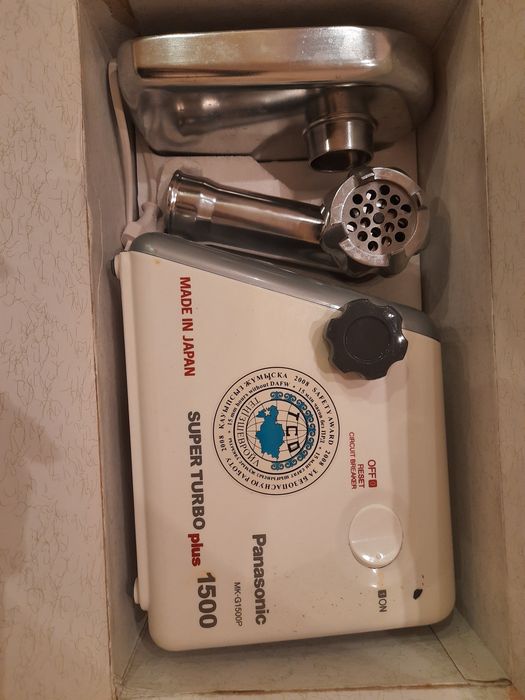 Электромясорубка Panasonic МК-G1500P