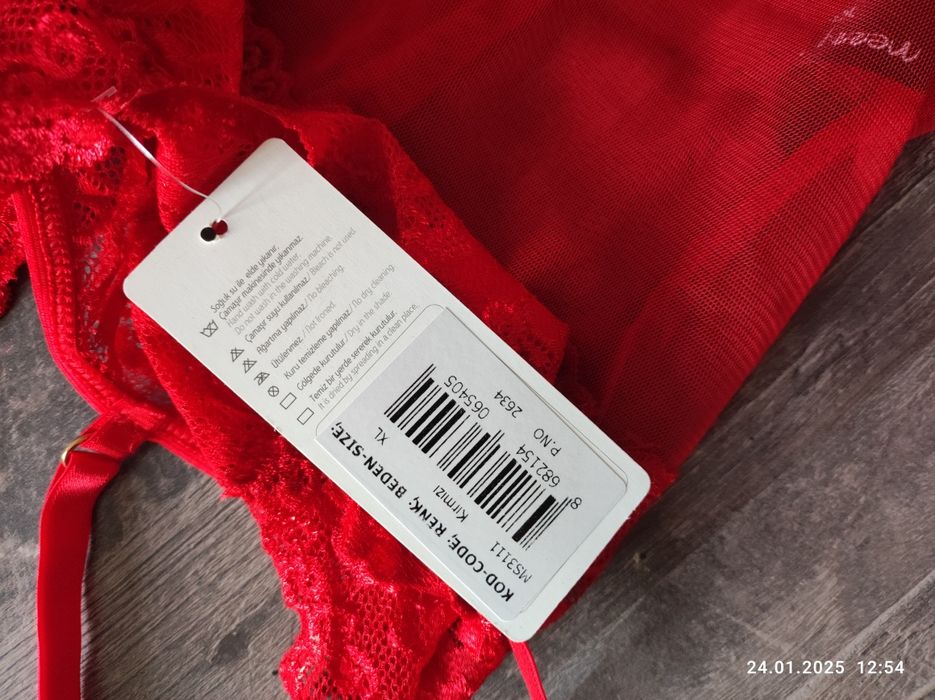 Set lenjerie NOU, CU ETICHETA