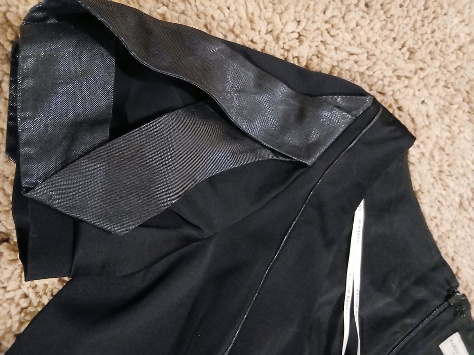 Официална черна рокля, номер 40,цена 30лв.