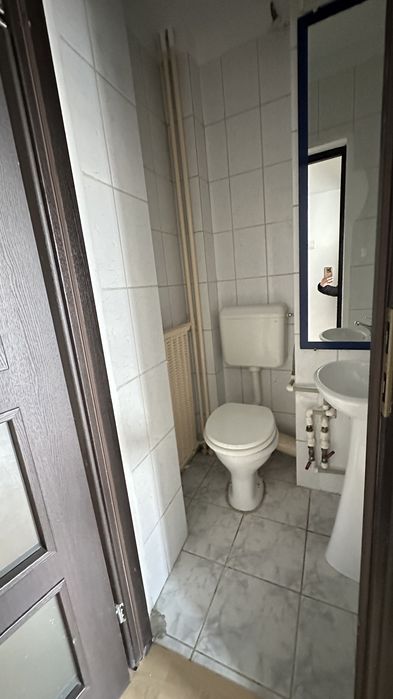 Inchiriez Apartament 4 camere Unirii  langa Metrou