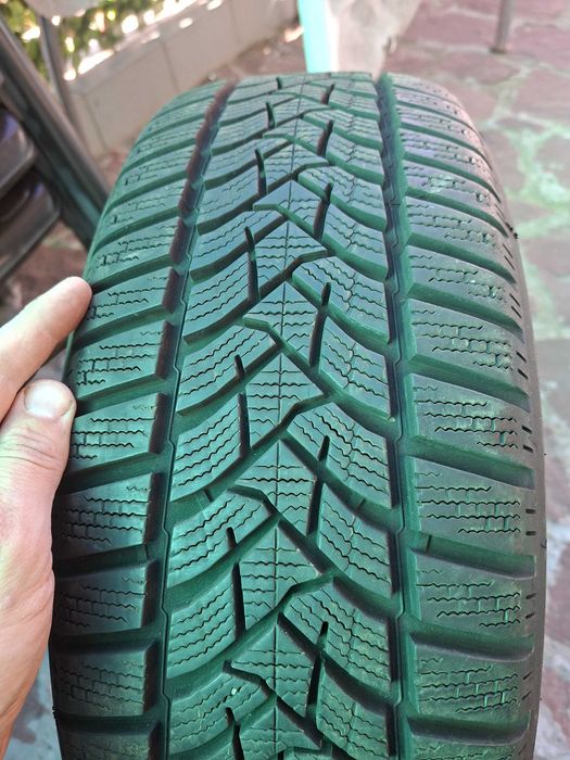 4 Броя зимни гуми Dunlop sport 5 22 година произведени над 8мм граифер