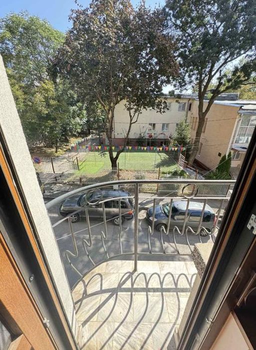 Дава се под наем Тристаен апартамент в София, Банишора - 100 кв.м за 818 € - Снимка #8