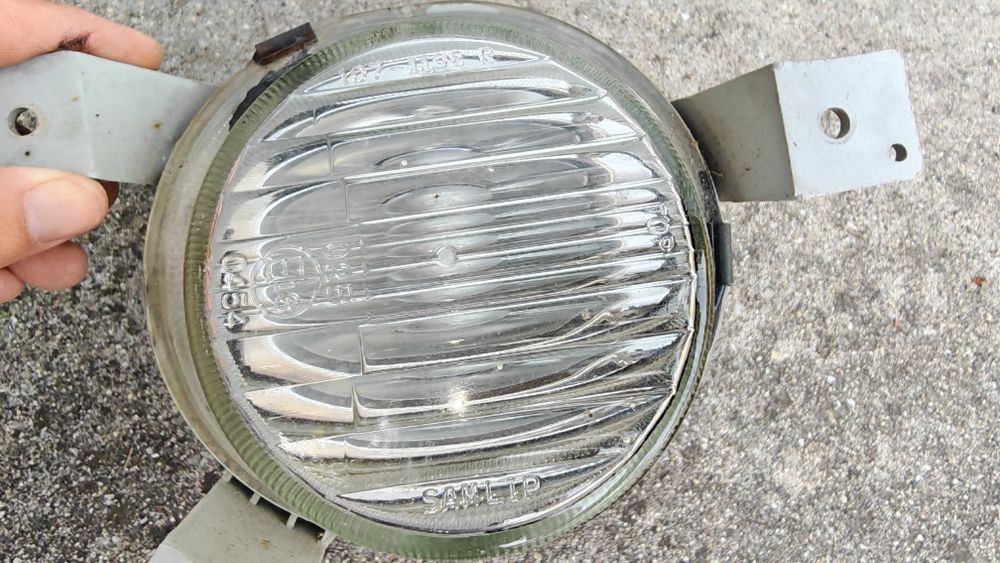 Фарове за мъгла от Suzuki Ignis