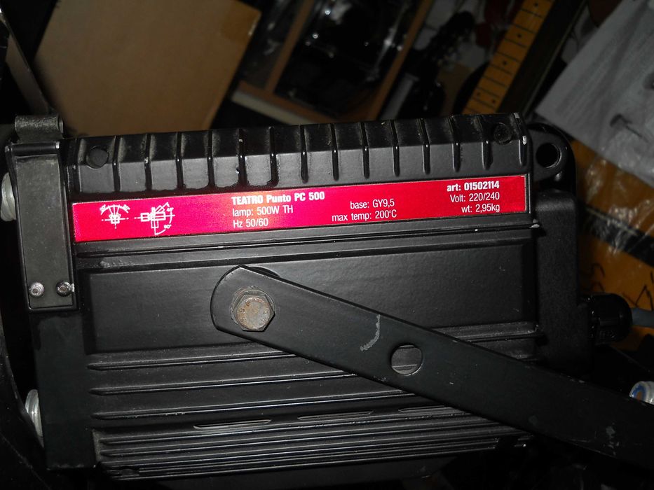 Fresnel Teatro Punto PC500