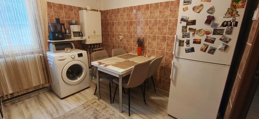 Apartament 2 camere semidecomandat, Bacău, str.Cornisa Bistritei