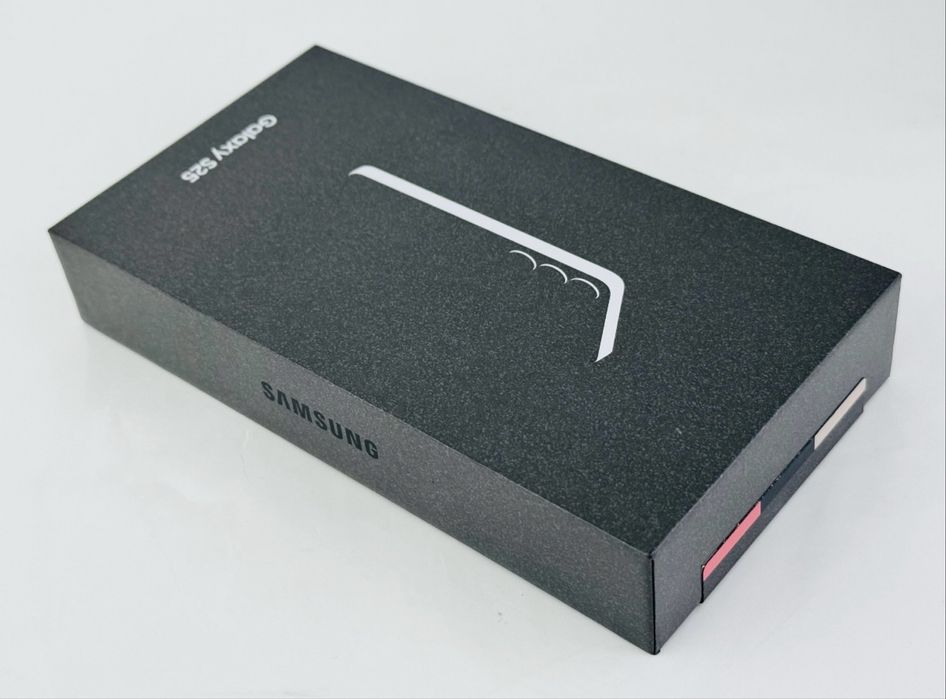 НОВ! Samsung Galaxy S25 5G 128GB 12RAM Blueblack 2г. Гаранция!