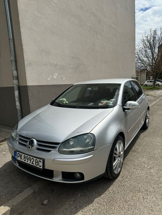 Продавам Volkswagen Golf 5 2.0 TDI