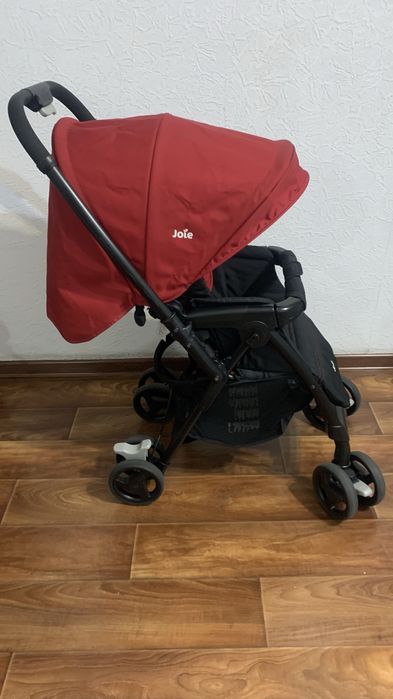 Кояски Joue Mirus и Evenflo Stride