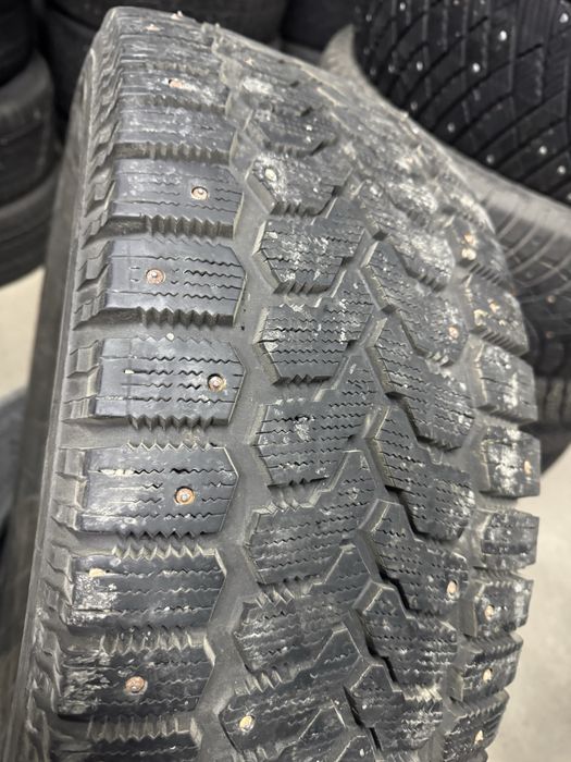 Шины шипы 265/65 R17 1шт