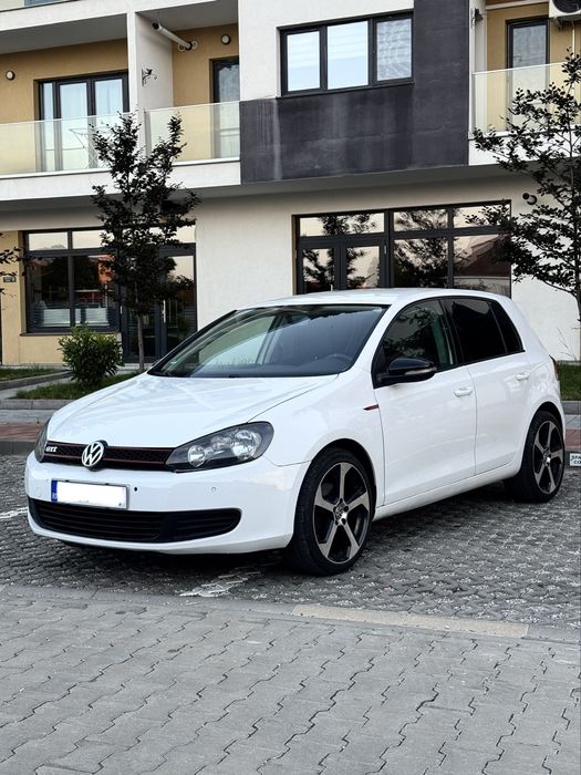 VOLKSWAGEN Golf 2010