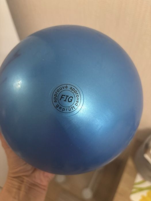 Топка за художествена гимнастика 16см