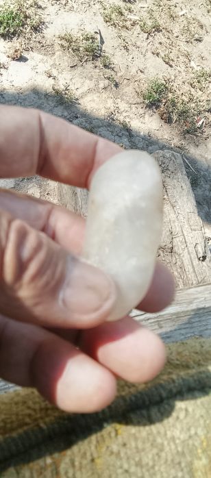 Лунный камень продается