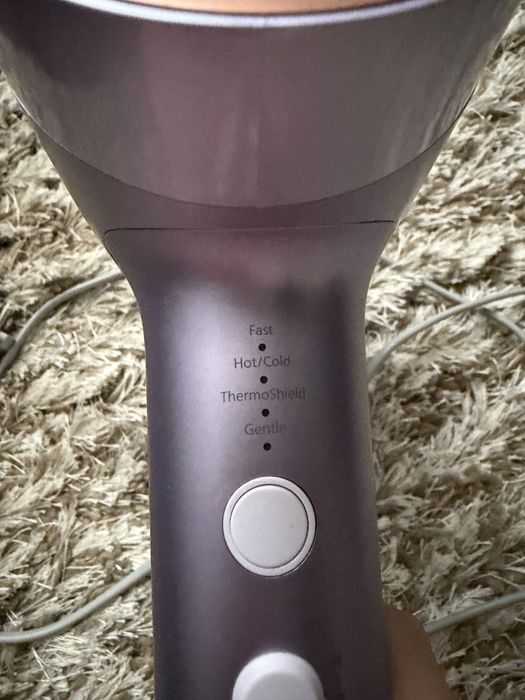 Uscator de par philips seria 7000