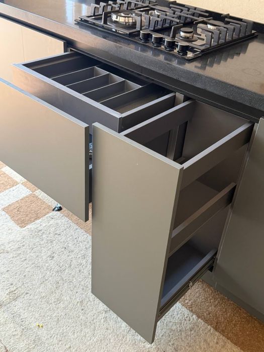 Кухонная мебель новая