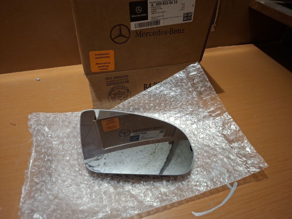 Стъкло за дясно огледало Mercedes W205 2014-2018 Ново  A0998100616
