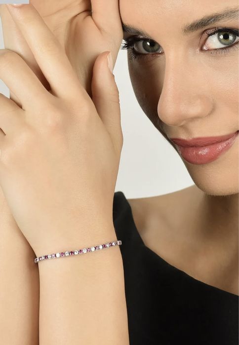 Сребърна гривна тип Swarovski с камъни