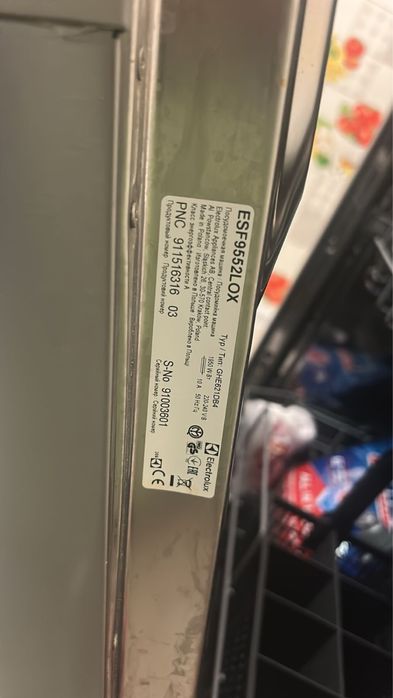 Продам посудомоечную машину Electrolux