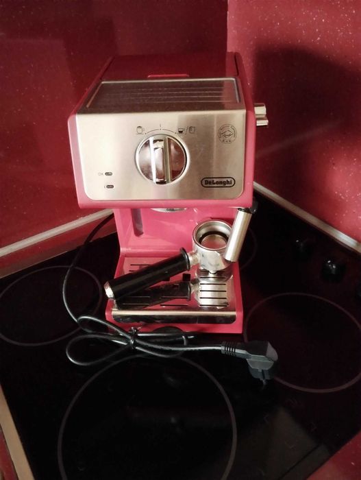 Еспресо машина DeLonghi