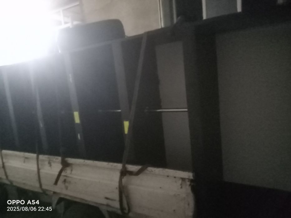 Стелаж tahtadan qilingan