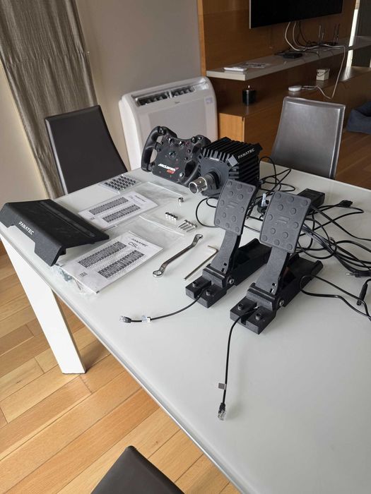 Fanatec CSL DD + McLaren GT3 V2 + CSL ELITE Pedals (КАТО НОВ)