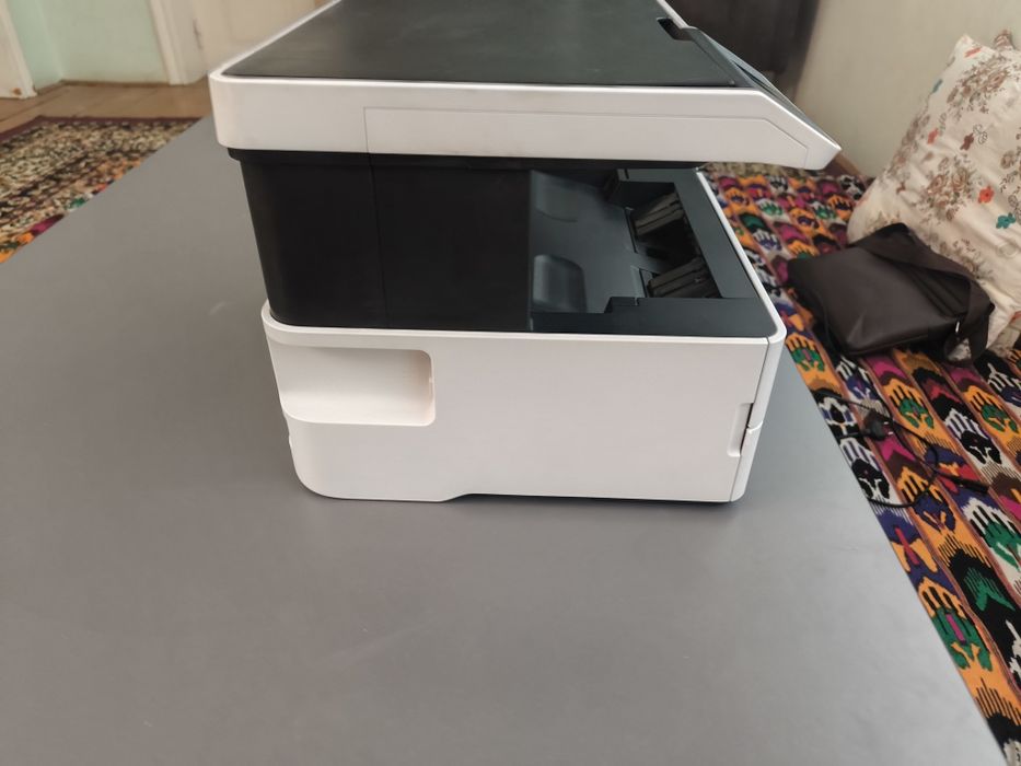 Epson M2170 МФУ 1/3 deyarli yangi