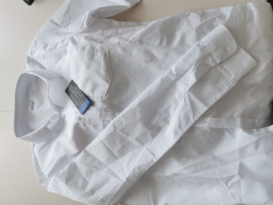 Продам рубашку белую подростковую