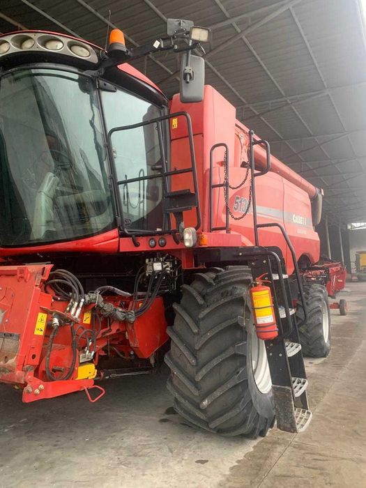 Combina CASE IH Axial Flow 5130