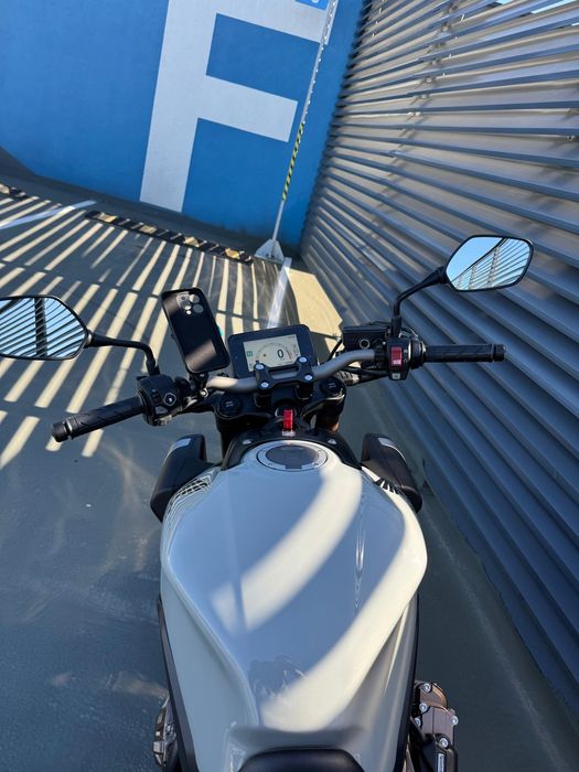 Honda CB 650r E-clutch 2024