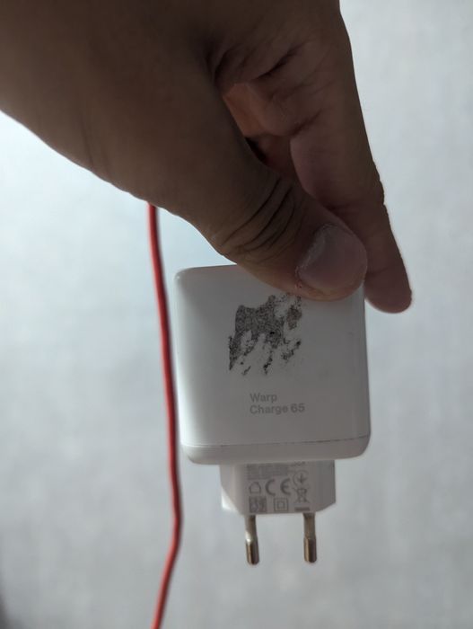 Продаю зарядный блок oneplus 65w оригинал