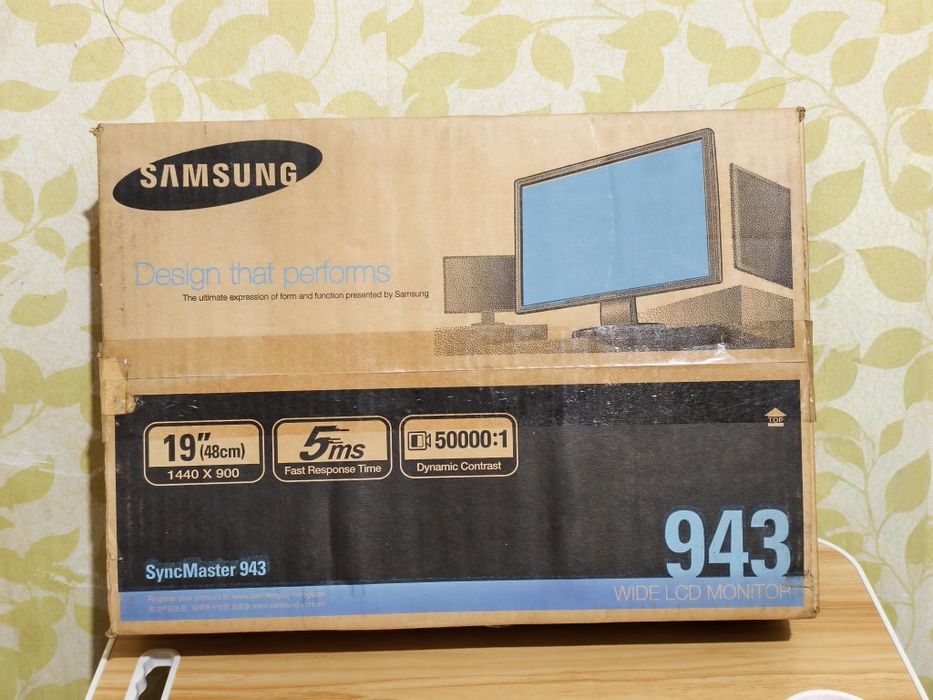 Монитор Samsung SyncMaster 943