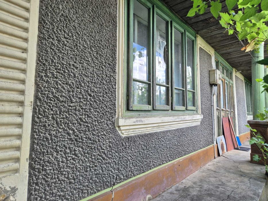 Casa cu teren intravilan - 6.048 mp , Vârlezi, jud. Galați