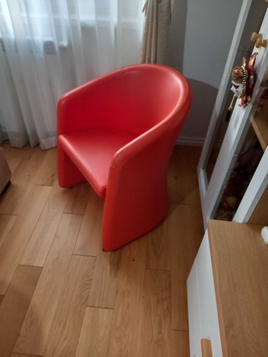 Fotolii orange de birou