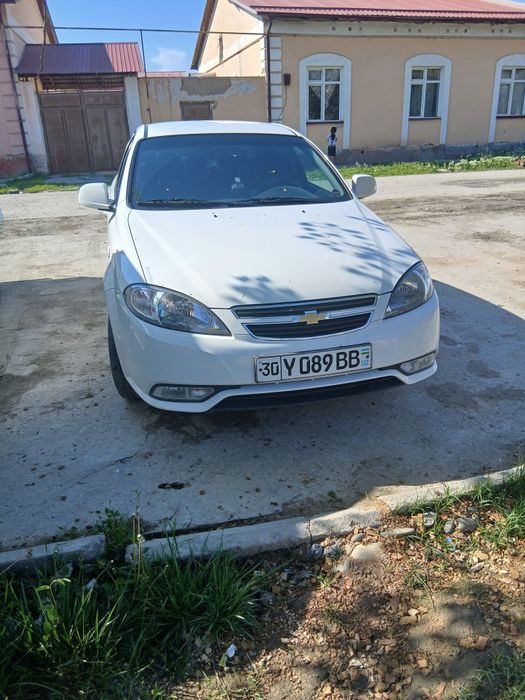 Ласетти  холати яхши краска тоза
