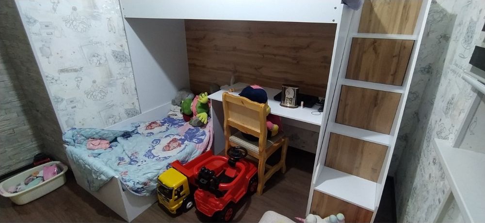 Мебель с писменным столом