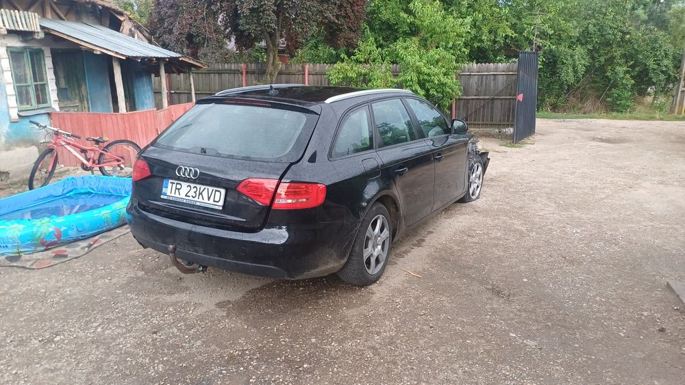 Vând Audi A 4 b8