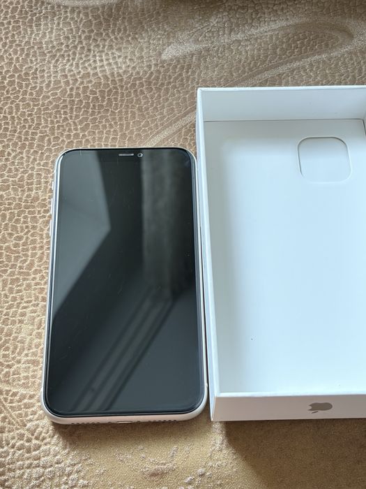 ПРОДАМ iPhone 11