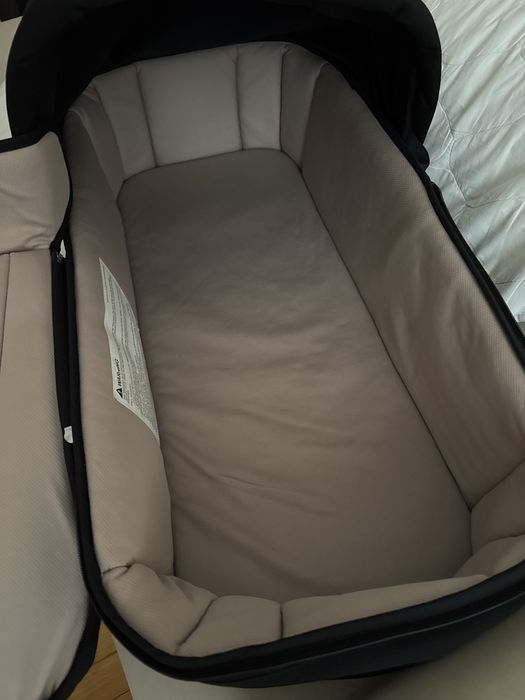 Кош за новородено Maclaren Soft XLR Black/Champagne ново!!