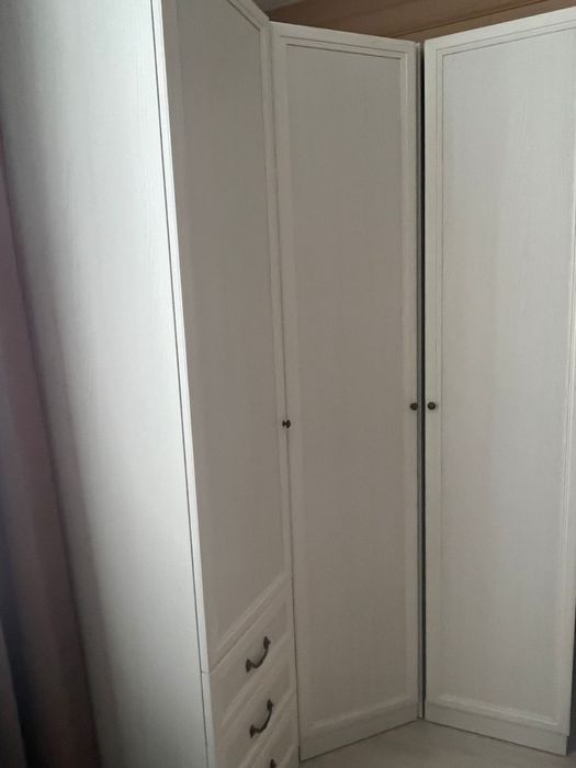 Продается угловой шкаф