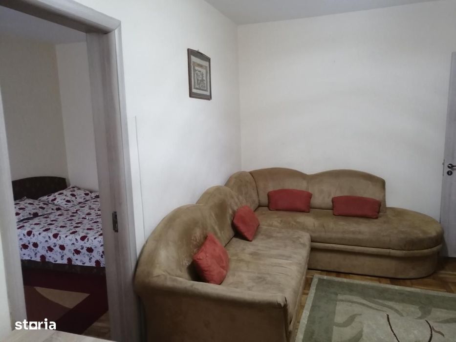 Apartament 3 camere zona Ciresica - etaj 1 - centrala proprie