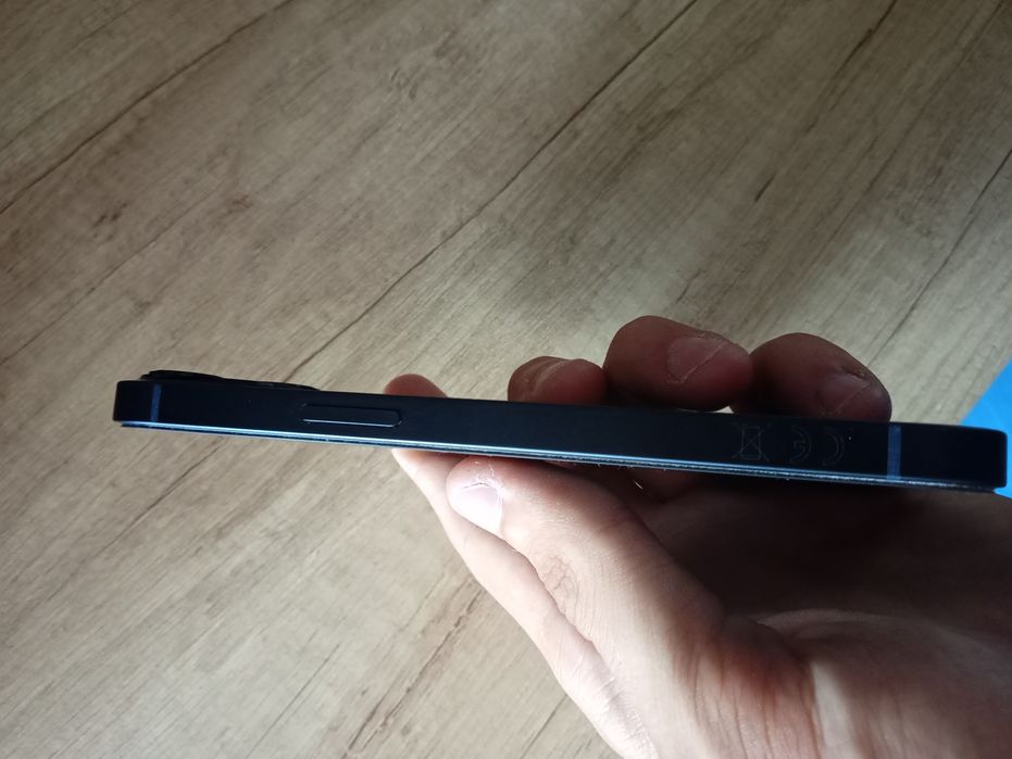 iPhone 13, 128GB + accesorii