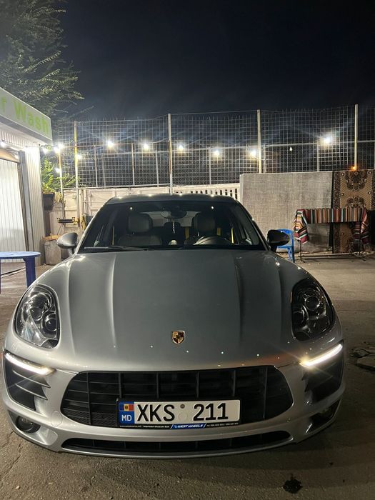 Mașina de închiriat , Porsche Macan 2017,IASI