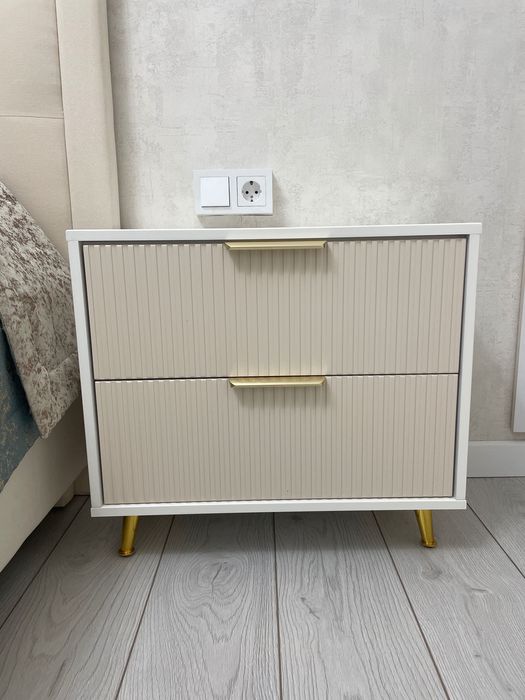 Продам две прикроватные тумбы за 60000 тенге