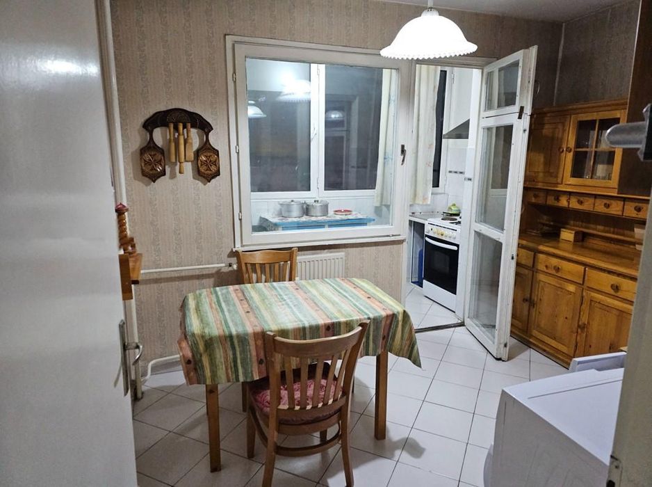 Дава се под наем Двустаен апартамент в София, Света Троица - 75 кв.м за 425 € - Снимка #2