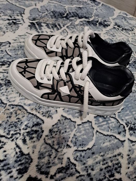 Маратонки  Valentino Garavani